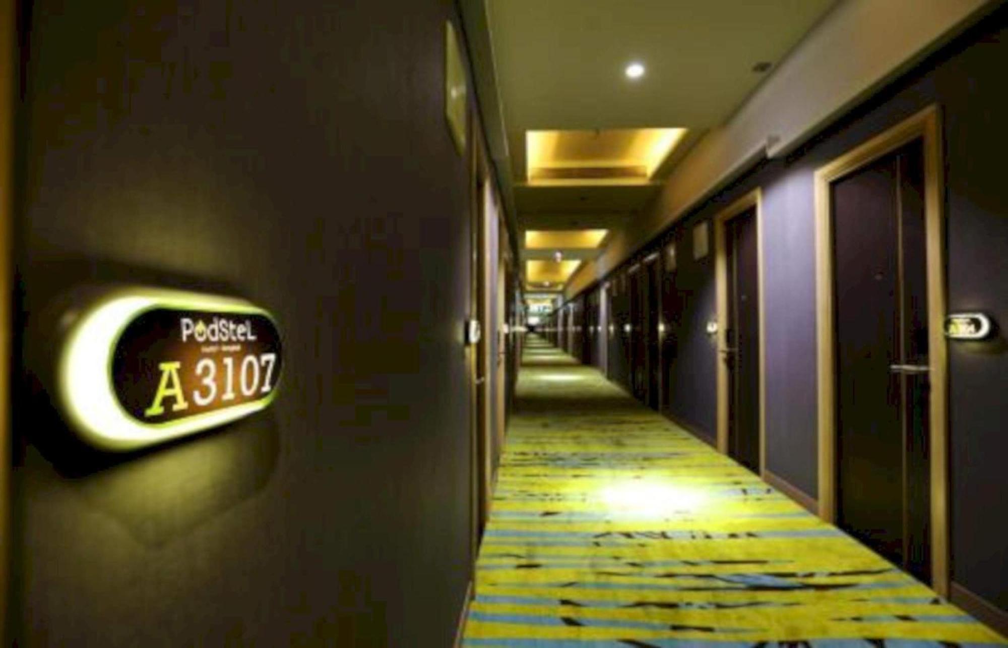 Capital O 75451 Podstel Hostel Bangkok Ngoại thất bức ảnh