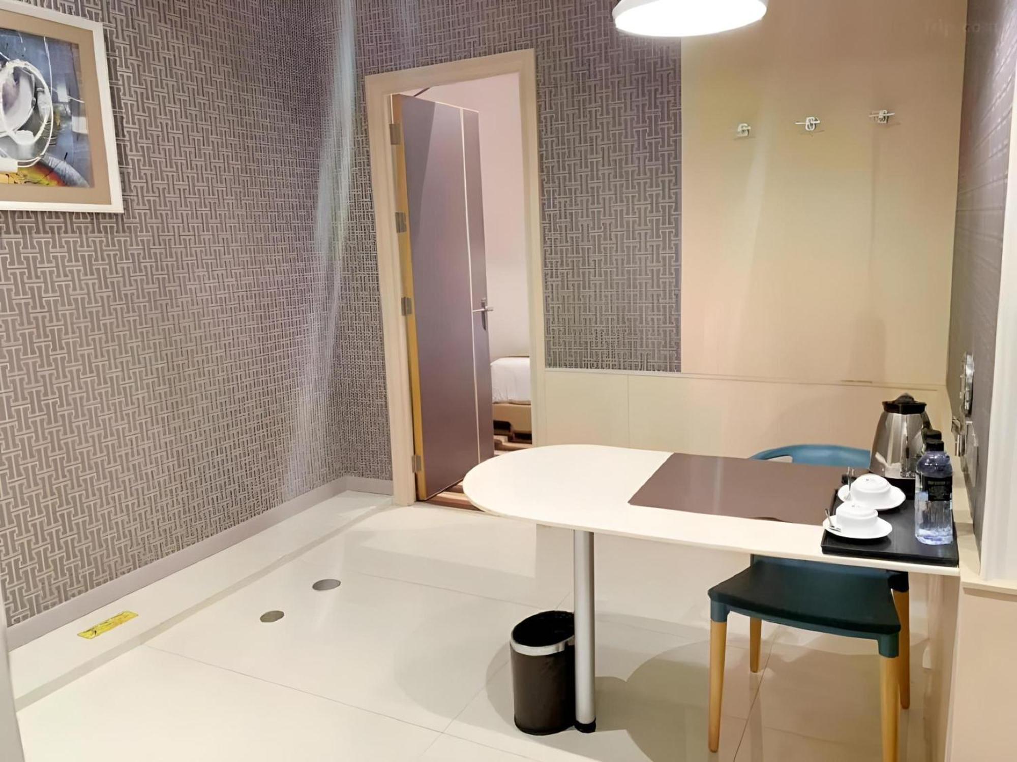 Capital O 75451 Podstel Hostel Bangkok Ngoại thất bức ảnh
