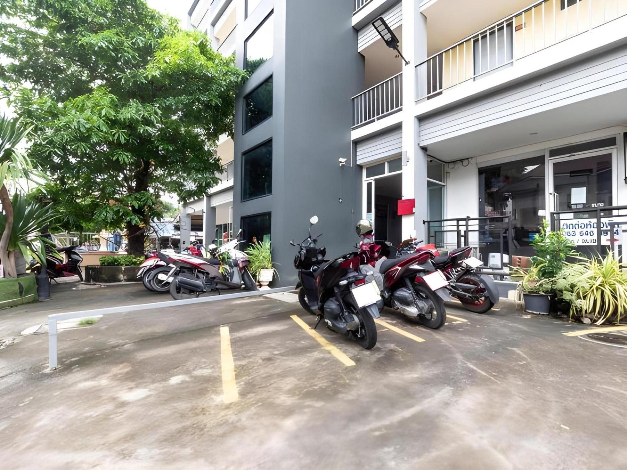 Capital O 75451 Podstel Hostel Bangkok Ngoại thất bức ảnh